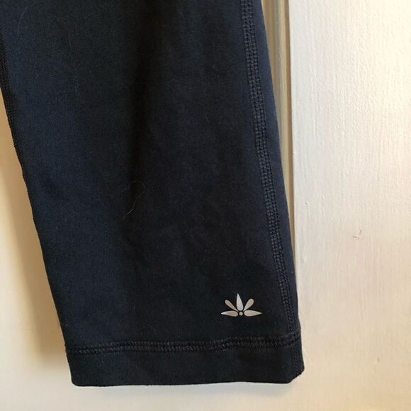 ✅ (free) Lukka Capri leggings - Picture 3 of 6